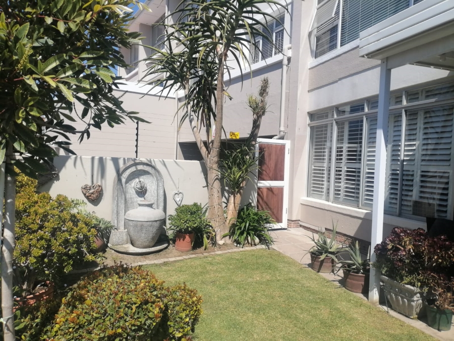 To Let 1 Bedroom Property for Rent in Strand North Western Cape